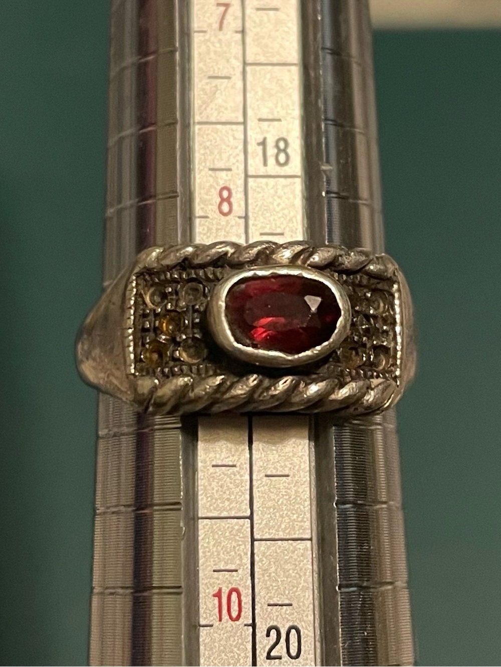 Vintage Art Deco Sterling Silver & Garnet Ring size 9